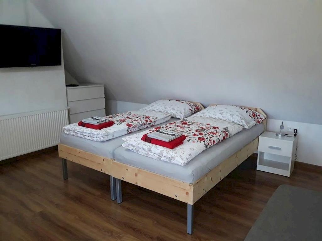 Hotel Zemianska Kuria Vachtar Kralova Lehota Exterior foto