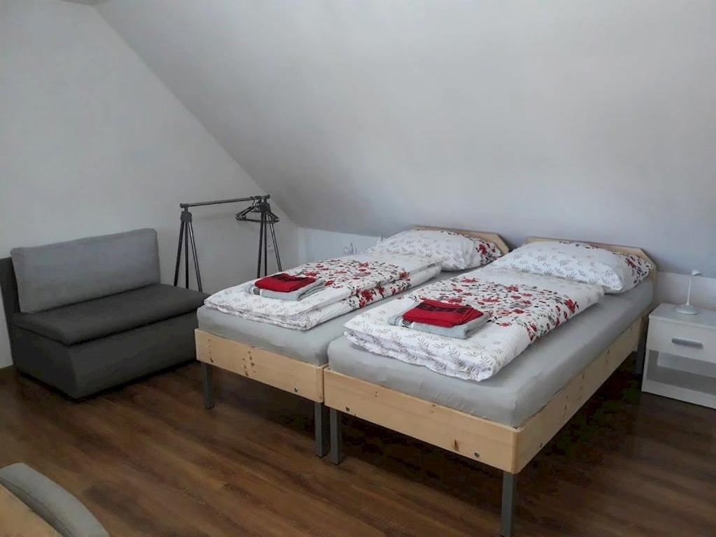 Hotel Zemianska Kuria Vachtar Kralova Lehota Exterior foto